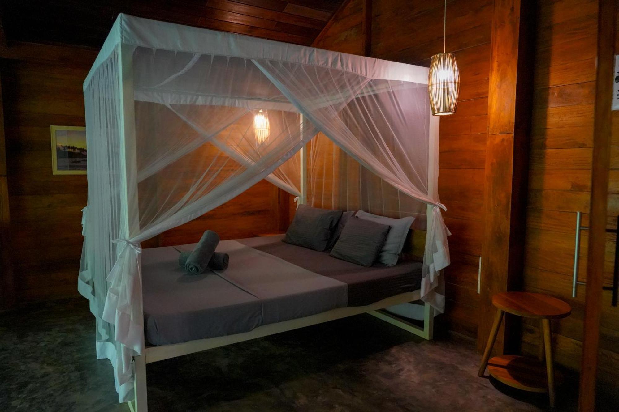 Into The Blue - Yoga Included & Walk To 3 Beaches Tangalle Exterior foto